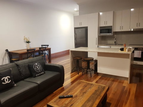 Sublime Spa Apartments - Tourism Gold Coast 5