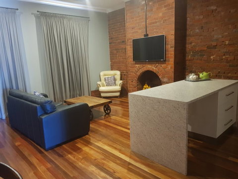 Sublime Spa Apartments - Tourism Gold Coast 12