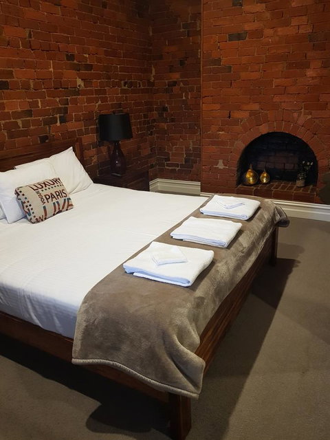 Sublime Spa Apartments - Tourism Gold Coast 1
