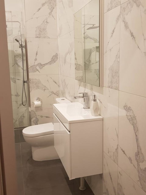 Sublime Spa Apartments - Tourism Gold Coast 15