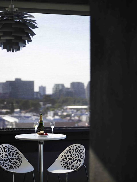The Cullen Melbourne - Art Series - Tourism Gold Coast 40