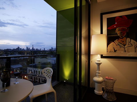 The Cullen Melbourne - Art Series - Tourism Gold Coast 14