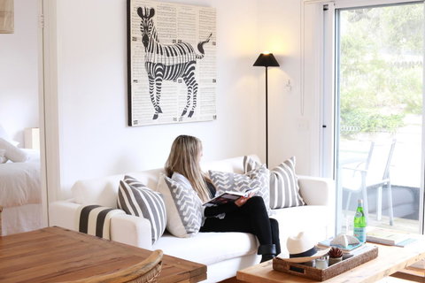 Capella Villa No. 4 - Stunning Luxury Decor Inside And Out - Tourism Gold Coast 5