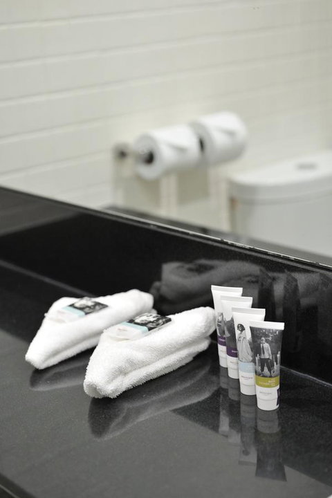 Mercure North Melbourne - Tourism Gold Coast 16