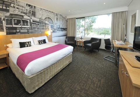 Mercure North Melbourne - Tourism Gold Coast 1