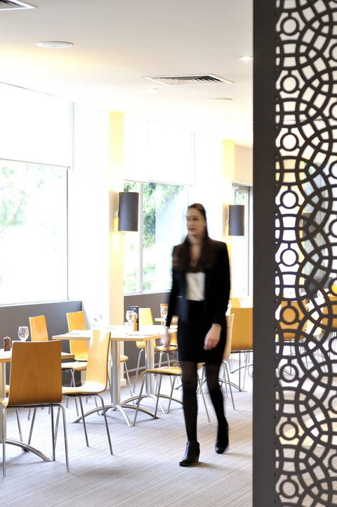 Mercure North Melbourne - Tourism Gold Coast 34