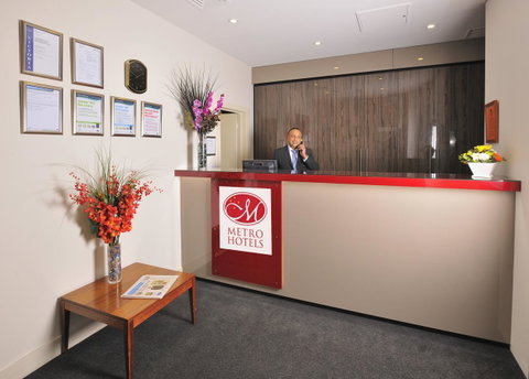 Metro Apartments On Bank Place - Tourism Gold Coast 4