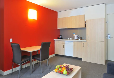 Metro Apartments On Bank Place - Tourism Gold Coast 5