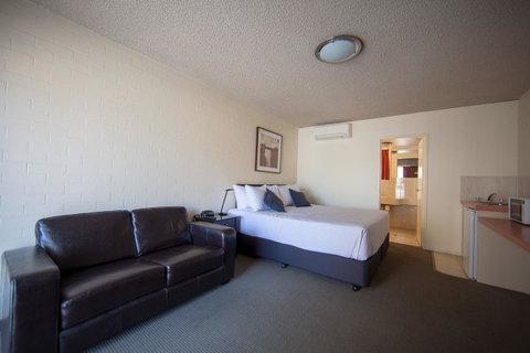 City Reach Motel - Tourism Gold Coast 0