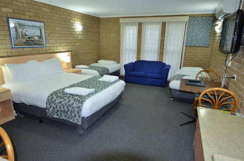 Tropicana Motor Inn - Tourism Gold Coast 9