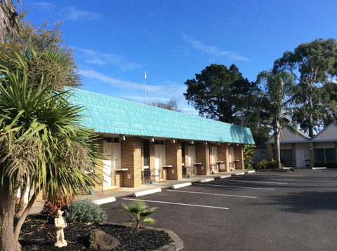 Tropicana Motor Inn - Tourism Gold Coast 38