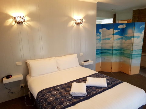 Tropicana Motor Inn - Tourism Gold Coast 2