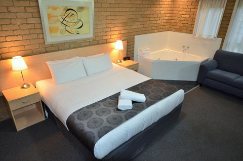Tropicana Motor Inn - Tourism Gold Coast 5