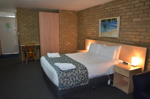Tropicana Motor Inn - Tourism Gold Coast 4