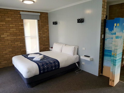 Tropicana Motor Inn - Tourism Gold Coast 35