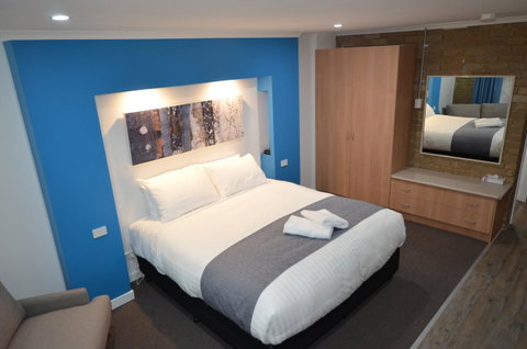 Tropicana Motor Inn - Tourism Gold Coast 0