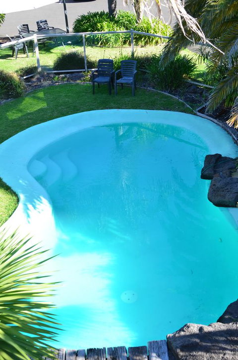Tropicana Motor Inn - Tourism Gold Coast 1