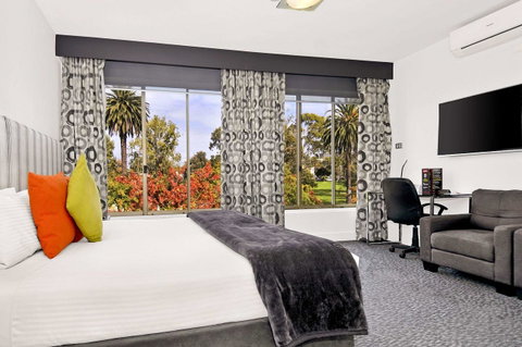 Comfort Hotel East Melbourne - Tourism Gold Coast 4