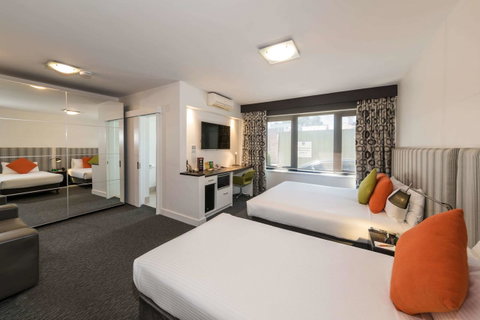 Comfort Hotel East Melbourne - Tourism Gold Coast 9