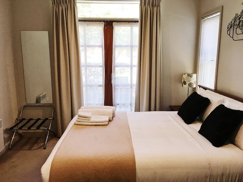 Luxury Abalina Cottages - Tourism Gold Coast 4