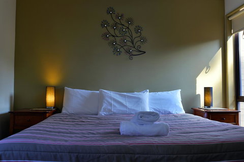 Executive Hideaway - Gold Coast 28