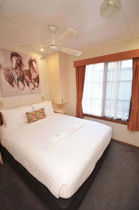 Tasman Holiday Parks - Merool On The Murray - Tourism Gold Coast 12