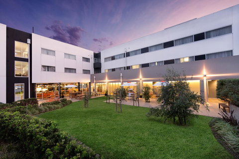 Atura Dandenong - Gold Coast 21