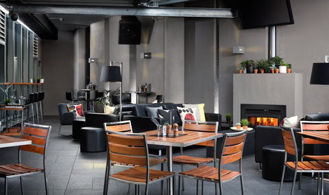 Atura Dandenong - Gold Coast 25