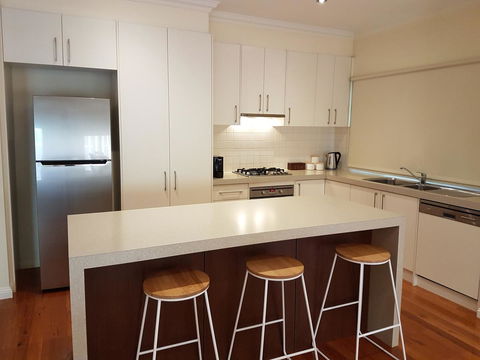 Healesville House - Fig Tree House - Tourism Gold Coast 5