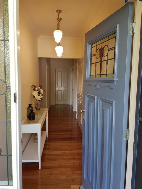 Healesville House - Fig Tree House - Tourism Gold Coast 3