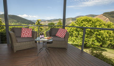 Abbys Cottages Bright - Tourism Gold Coast 7