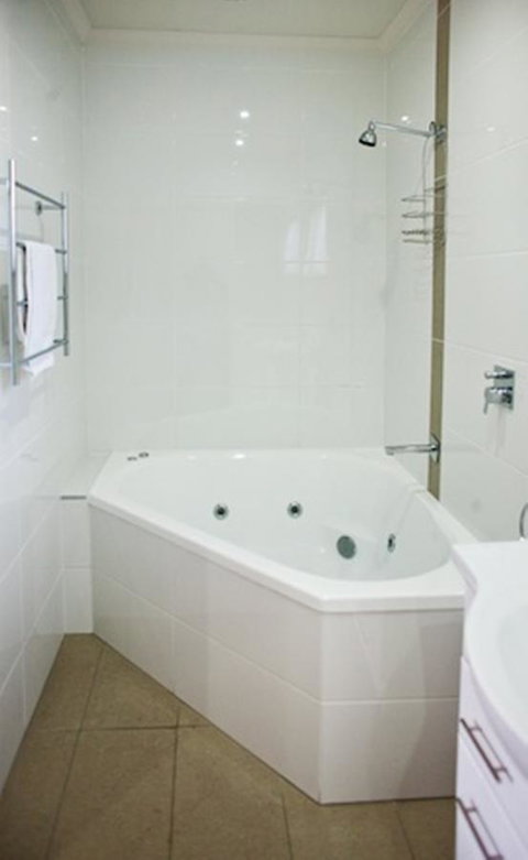 Coachman Motel And Holiday Units - Gold Coast 3