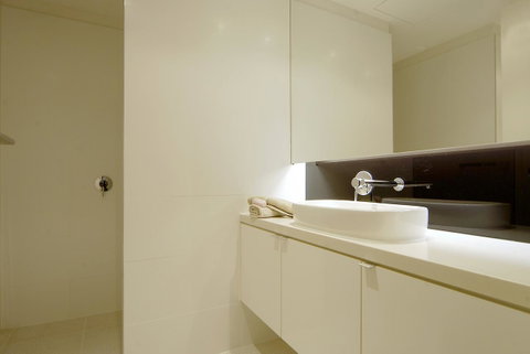 C-Scape Water Front Apartment - Tourism Gold Coast 8