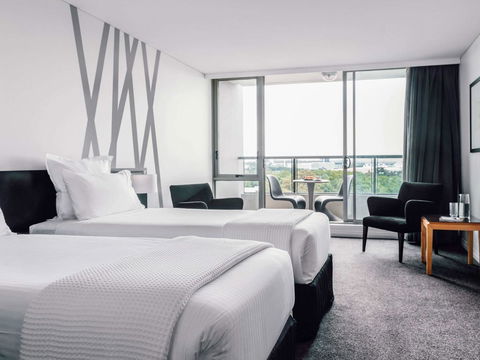 Quay West Suites Melbourne - Tourism Gold Coast 8