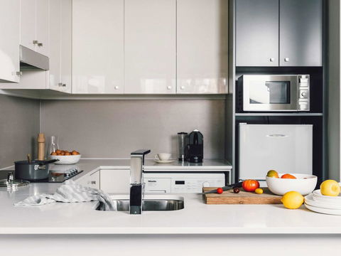 Quay West Suites Melbourne - Tourism Gold Coast 43