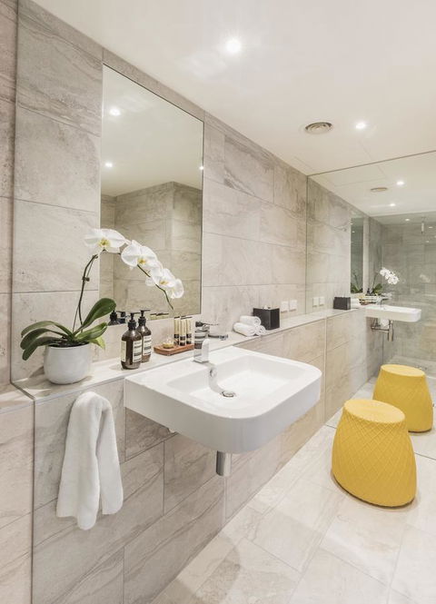 Quay West Suites Melbourne - Tourism Gold Coast 4
