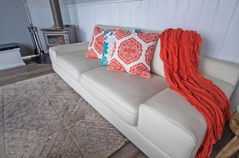 Stunning Waterfront Only 10 Minutes To Phillip Island - FREE EV UNIT 7kW For Electric Cars - Pet Friendly, Fireplace FREE WIFI Wine & Chocolates - Tourism Gold Coast 7