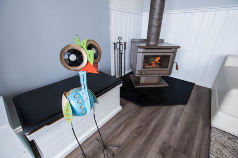 Stunning Waterfront Only 10 Minutes To Phillip Island - FREE EV UNIT 7kW For Electric Cars - Pet Friendly, Fireplace FREE WIFI Wine & Chocolates - Tourism Gold Coast 12