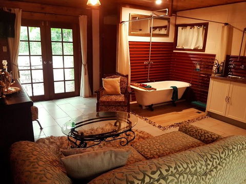 The Cabin - Tourism Gold Coast 0