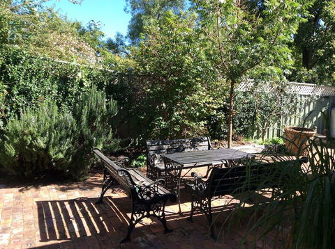 The Coach House On River And Park - Tourism Gold Coast 2