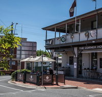 The Corner Hotel Alexandra - Tourism Gold Coast