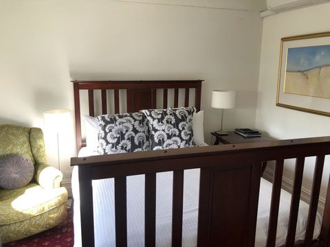The Corner Hotel Alexandra - Tourism Gold Coast 3