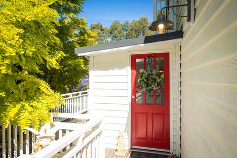 The Cottage - Tourism Gold Coast 1