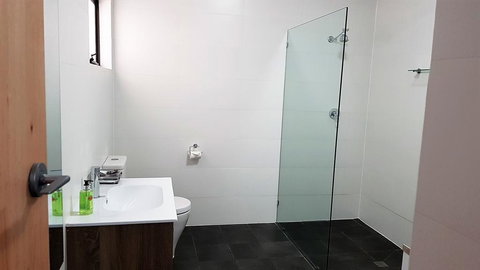 The Courtyard - Tourism Gold Coast 3