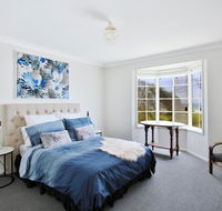 The Crescent - Pet Friendly - 1 Min to Beach - Tourism Gold Coast