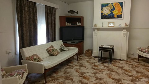 The Crooked Cottage - Tourism Gold Coast 2