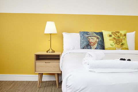 The Erko Hotel - Tourism Gold Coast 0