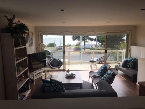 The Esplanade Holiday Home - Tourism Gold Coast 2