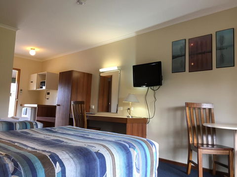 The Finley Palm Motor Inn - Tourism Gold Coast 1