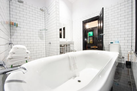 The Franklin Boutique Hotel - Tourism Gold Coast 2